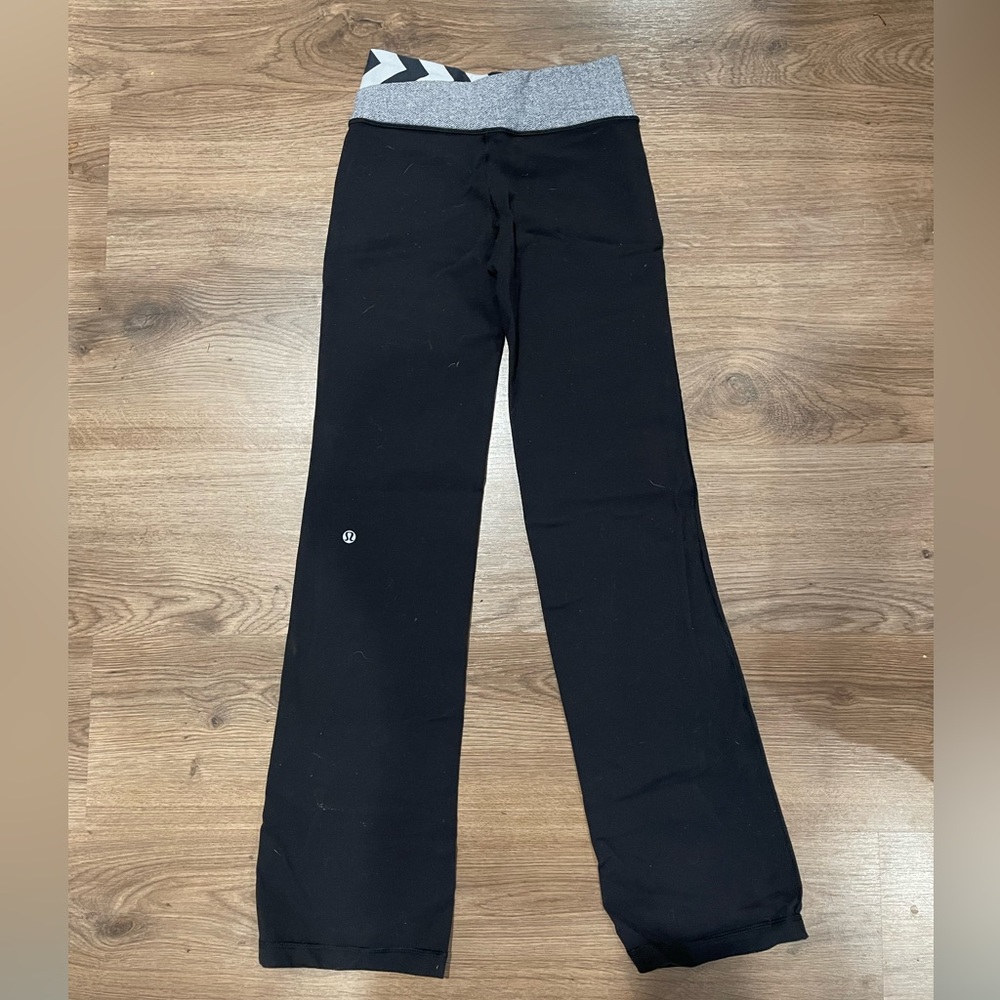 Lululemon Groove Pant - Picture 2 of 2